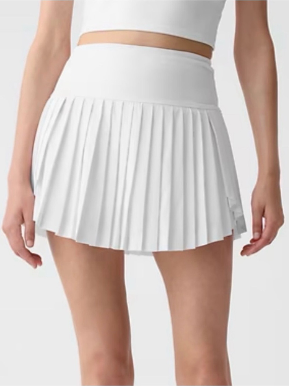 GapFit Pleated Exercise Skort in white